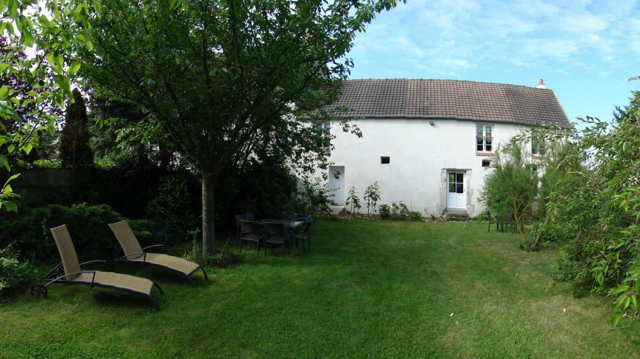 Bed and Breakfast Le Clos Tilia Cléry-Saint-André Exterior foto