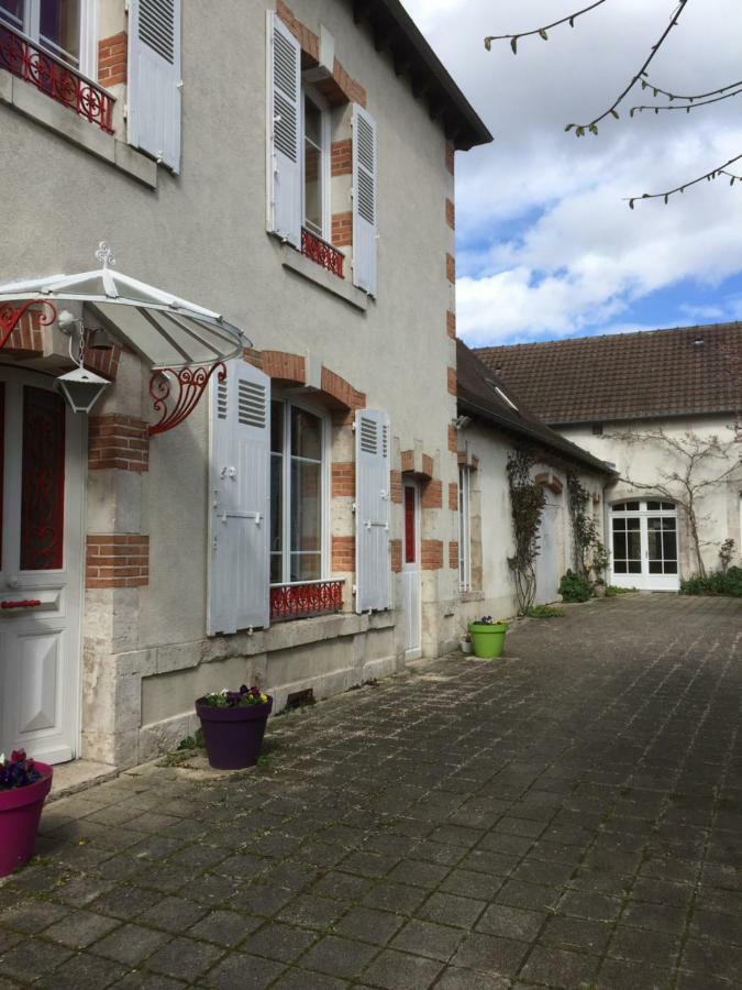 Bed and Breakfast Le Clos Tilia Cléry-Saint-André Exterior foto