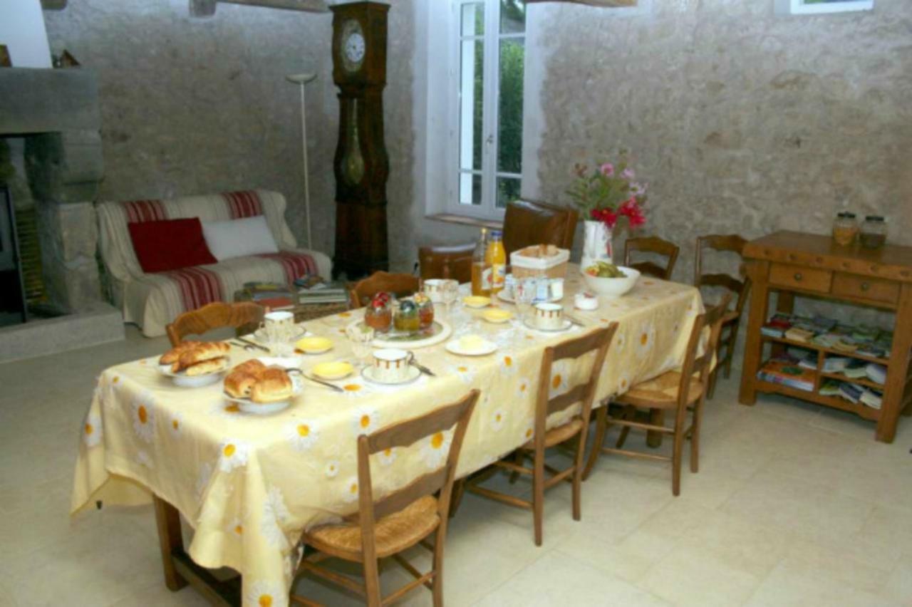Bed and Breakfast Le Clos Tilia Cléry-Saint-André Exterior foto